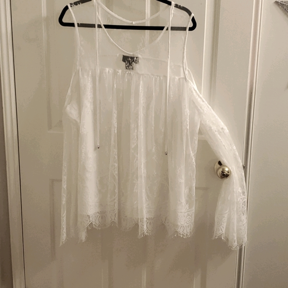 White lace peak a boo shoulder blouse